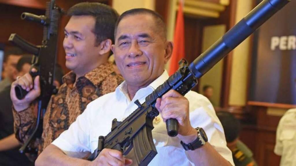 Ryamizard : FPI Kalau Nggak Sejalan Dengan Pancasila, Cari Negara Lain