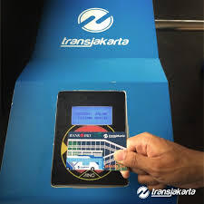 Transjakarta Tak Terima Tunai, Penumpang Wajib Punya e-Money
