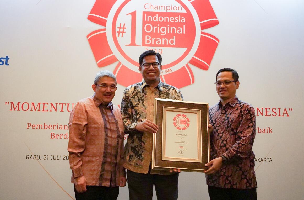 Rumah Zakat Kembali Raih 1ST Champion Indonesia Original Brand Award 2019