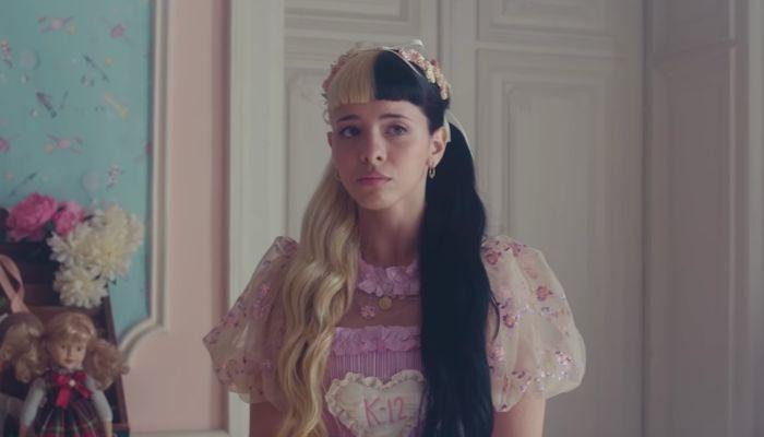 Mengenal Sosok Penyanyi Nyentrik Melanie Martinez