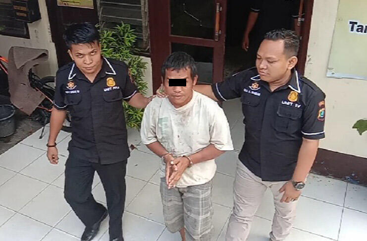 Seorang ayah mencabuli anaknya
