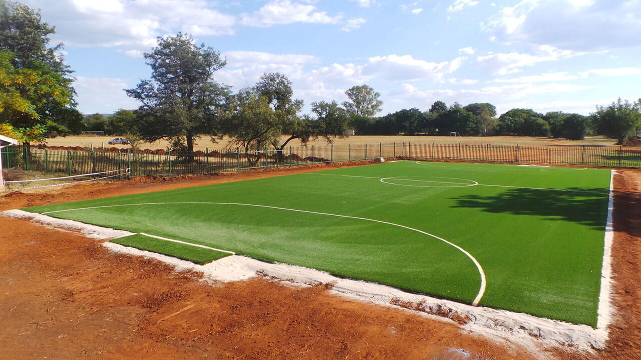 Wah Keren, Lapangan Bola ini Jadi Sumber Air di Afrika