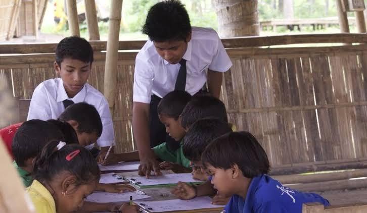 Bayar SPP pake Sampah, Keren Juga Sekolah di Negara Ini!