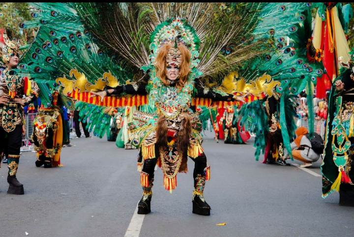 Kota Kecil dan Carnaval yang Mendunia