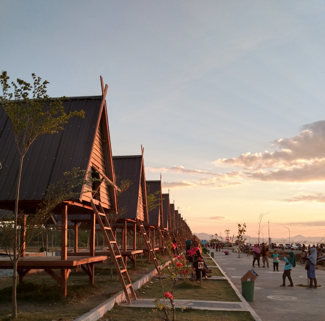 Sunsite Di Taman Panda