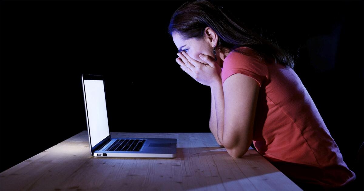 Apa Ini Penyebab Internet Mati... Google &amp; Facebook Pantau Penikmat Situs Porno
