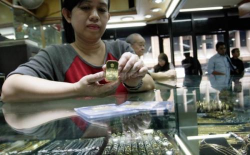 Cetak Rekor Lagi, Harga Emas Antam Naik Rp15.000 ke Rp739.000/Gram