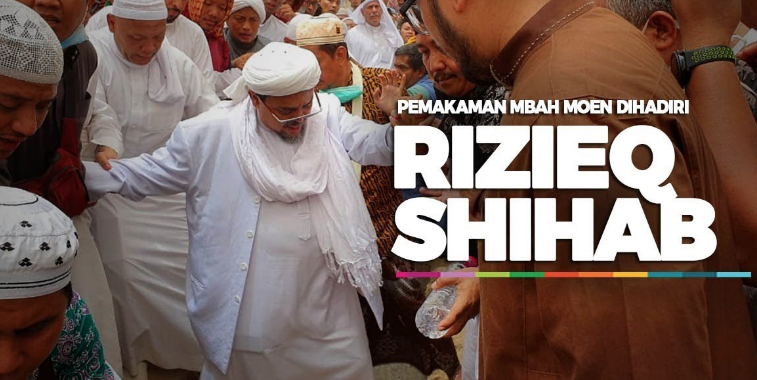 Rizieq Shihab Pimpin Doa Pemakaman Mbah Moen di Makkah