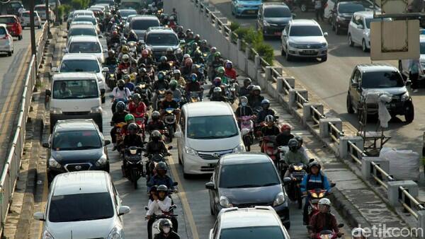 Sepeda Motor Sumbang 75% Polusi di Jakarta!