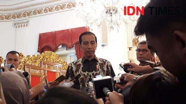 Serban Hijau dan Imam Salat, Kenangan Jokowi dari Mbah Moen
