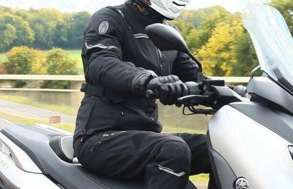 Cepat Lelah Saat Naik Motor? Perhatikan 5 Posisi Tubuh Berikut