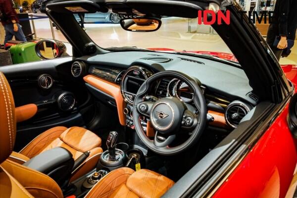 5 Pantangan Mobil Matik, Perhatikan Ya Biar Transmisi Gak Jebol