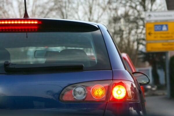 5 Pantangan Mobil Matik, Perhatikan Ya Biar Transmisi Gak Jebol