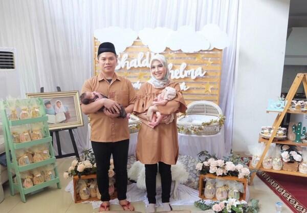 9 Momen Bahagia Prosesi Aqiqah Anak Kembar Ratna Galih & Sawkani