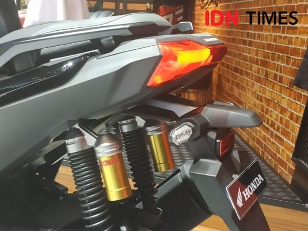 Yamaha NMAX Bukan Saingan Honda ADV 150, Ini 4 Alasannya!