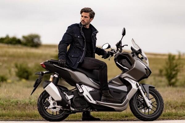 Yamaha NMAX Bukan Saingan Honda ADV 150, Ini 4 Alasannya!