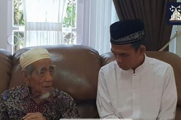 Mbah Moen Meninggal, Abdul Somad: Orang Terbaik di Tempat Terbaik