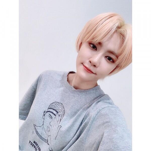 Disebut Sebagai The Next Amber f(x), 10 Potret Miya GWSN yang Boyish!