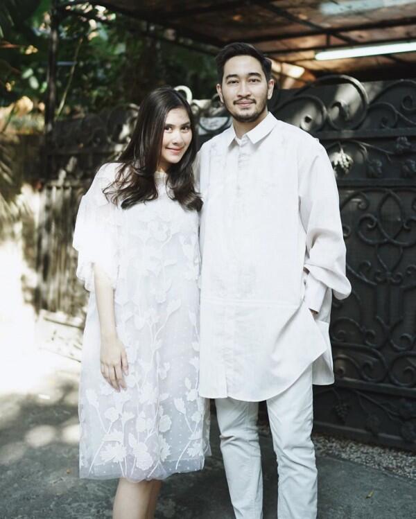 10 Artis Ini Mantap Menikah dengan Pria Lebih Dewasa