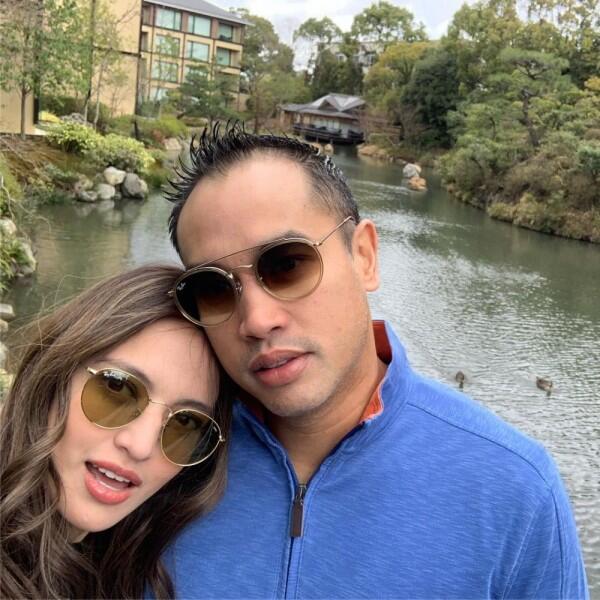 10 Artis Ini Mantap Menikah dengan Pria Lebih Dewasa