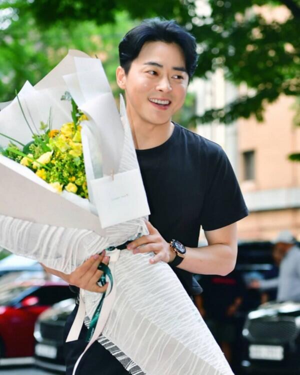 10 Perjalanan Karier Jo Jung Suk, Lawan Main Yoona dalam Film E.X.I.T
