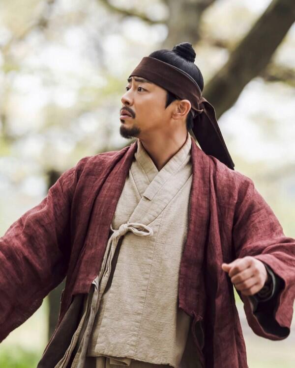 10 Perjalanan Karier Jo Jung Suk, Lawan Main Yoona dalam Film E.X.I.T