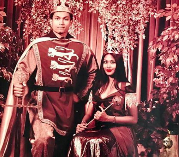 Beda Agama, 10 Momen Harmonis Diah Permatasari & Suami Selama 22 Tahun