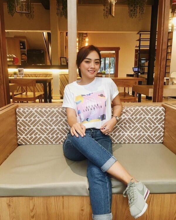 10 Pesona Azalia yang Berhasil Taklukan Hati Rizky Febian, Gemesin!
