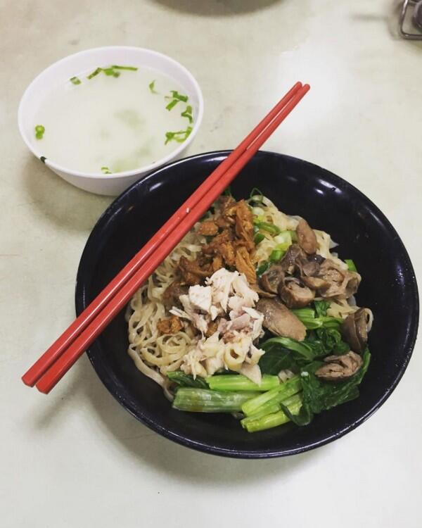 Kamu ke Pasar Baru, Jakarta? 5 Kuliner Legendaris Ini Wajib Dicoba!