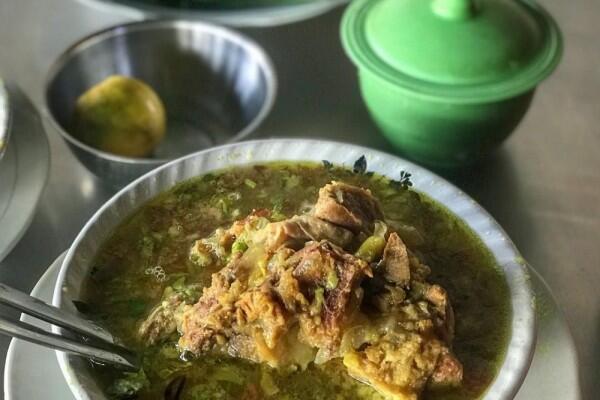 5 Rekomendasi Soto Daging di Surabaya yang Bakal Bikin Kamu Ketagihan