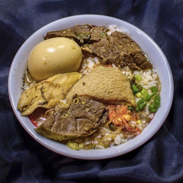 5 Rekomendasi Soto Daging di Surabaya yang Bakal Bikin Kamu Ketagihan