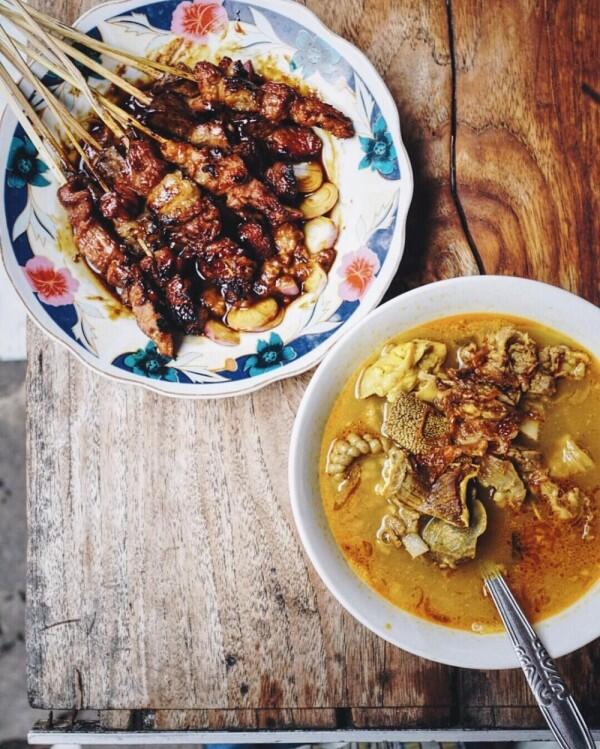 5 Rekomendasi Soto Daging di Surabaya yang Bakal Bikin Kamu Ketagihan