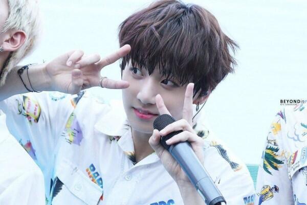 9 Fakta Menarik Jungkook BTS, Idol dengan Julukan Golden Maknae