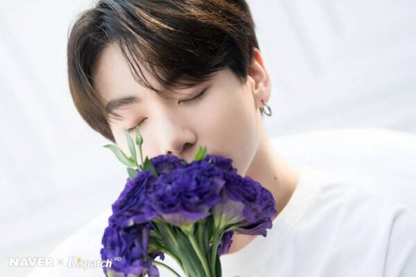 9 Fakta Menarik Jungkook BTS, Idol dengan Julukan Golden Maknae