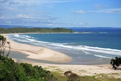 Di Ufuk Pantai Bayah