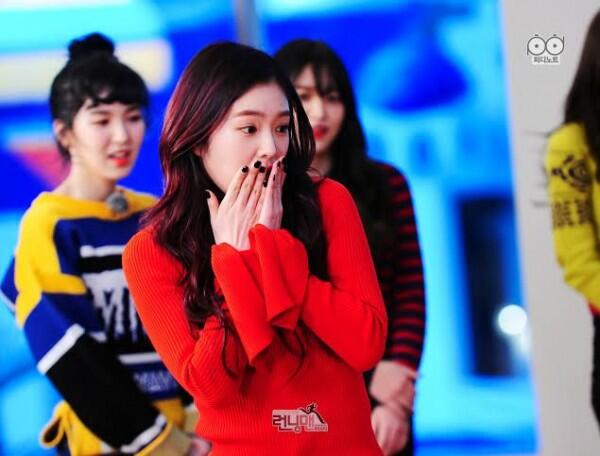 11 Kebiasaan Ini Cuma Dimengerti Oleh Fans KPop, Setuju Gak Nih?