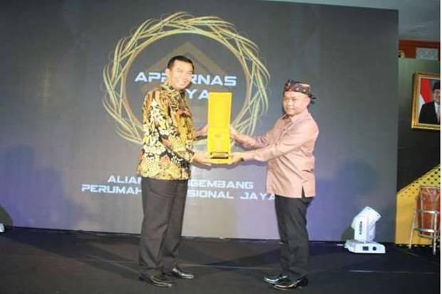 Wali Kota Pekanbaru Sabet Penghargaan dari Appernas Jaya
