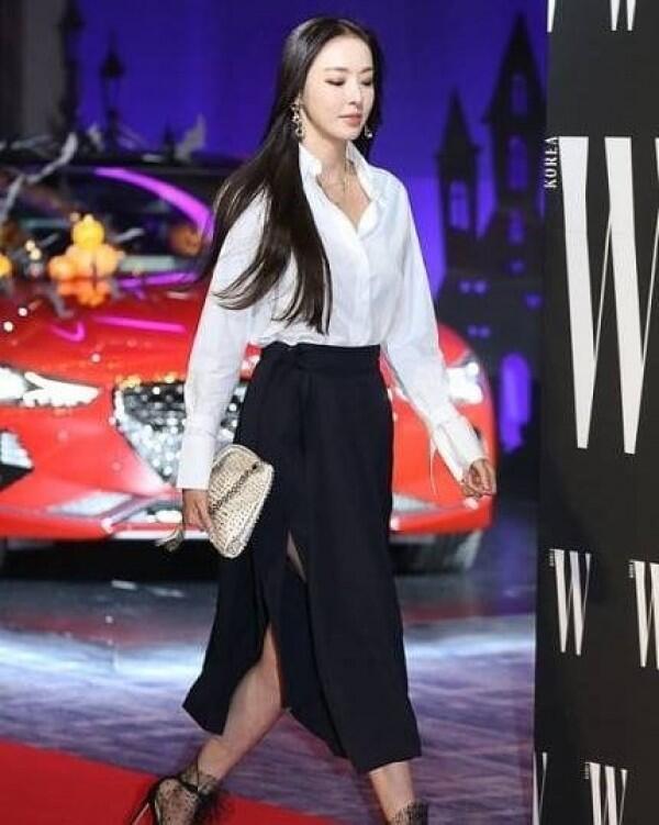10 OOTD ala Lee Da Hee, Pemeran Cha Hyeon di KDrama Search: WWW