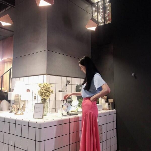 10 OOTD ala Lee Da Hee, Pemeran Cha Hyeon di KDrama Search: WWW