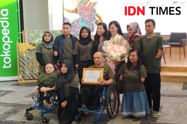 Perajin Difabel Jadi Cerita di Balik Jahitan Batik Kultur