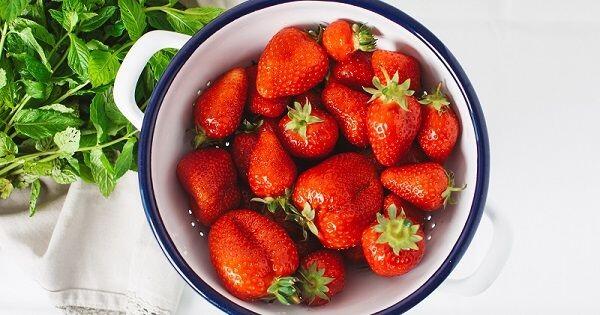 Mau Kulit Putih Berseri? Coba Konsumsi 5 Makanan Ini!