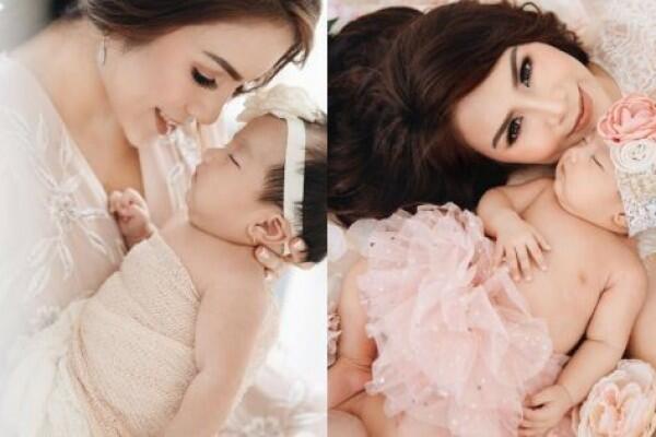 10 Momen Manis Pemotretan Momo & Baby Briel, Like Mother Like Daughter