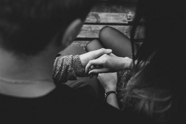 5 Alasan Mengapa Cinta Gak Harus Memiliki, Jangan Galau Ya!