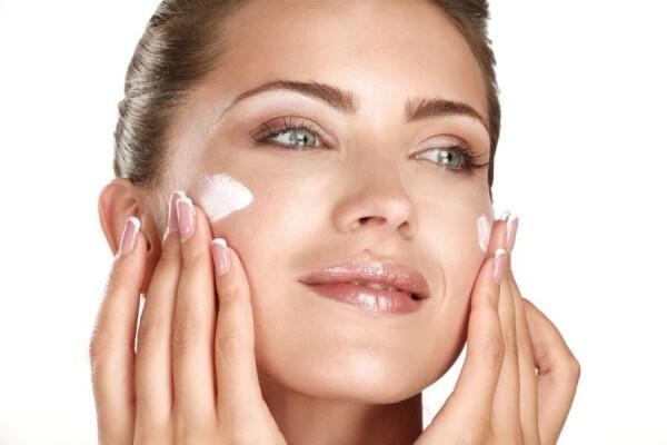 6 Kandungan dalam Skincare yang Berbahaya untuk Wanita Hamil