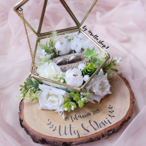 10 Tempat Cincin Pernikahan Rp200 ribuan, Gak Hanya Bentuk Kotak Lho!