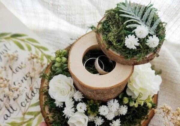 10 Tempat Cincin Pernikahan Rp200 ribuan, Gak Hanya Bentuk Kotak Lho!