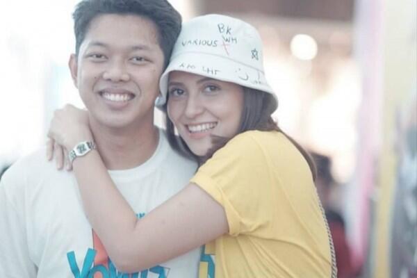 Sudah Go Public, Inilah 10 Potret Mesra Bayu Skak dan Aliyah Faizah