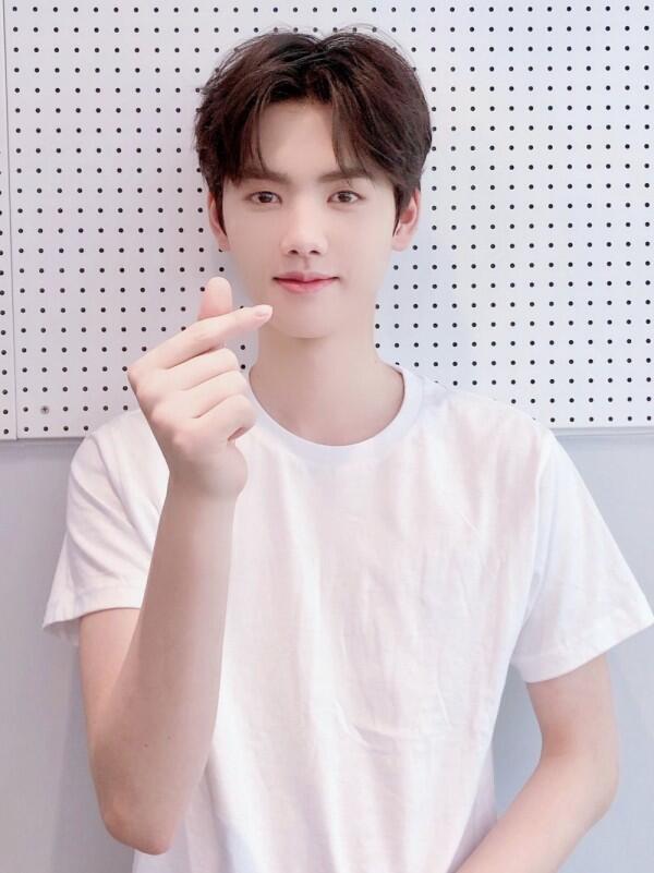 Kenali Lebih Dekat 11 Member X1, Grup Jebolan Produce X 101