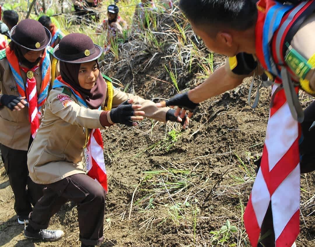 Kakak Dewan yang Aku Benci Selama Ini