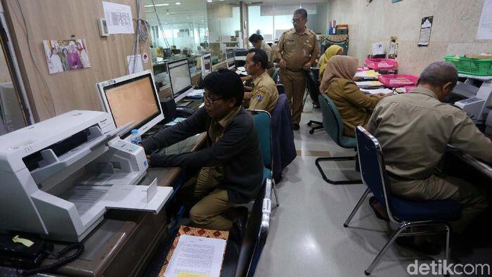 PNS Mau Kerja dari Rumah? Pengamat: Di Kantor Saja Tak Produktif